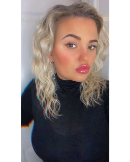 Best Hot Jessiew Leaks OnlyFans Accounts | FansMetrics.com