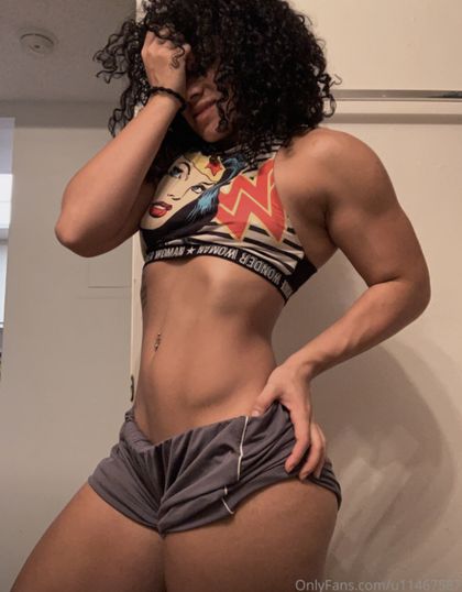 strongsaerena OnlyFans picture