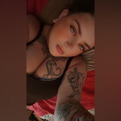 sexyluvbug23 OnlyFans picture