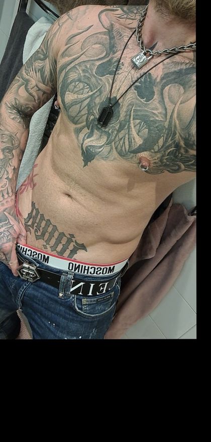 tattedmuscles OnlyFans picture
