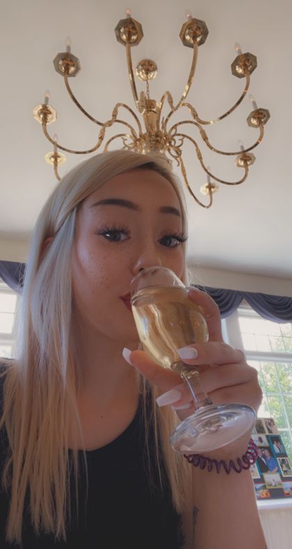 violet_lynn_reed3 OnlyFans picture