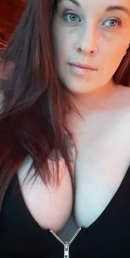 kellymariehotwife OnlyFans picture