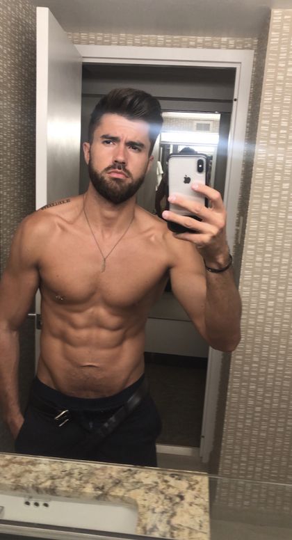 adil1987 OnlyFans picture