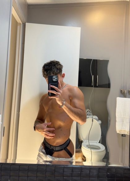 itzthatboycarlos OnlyFans picture