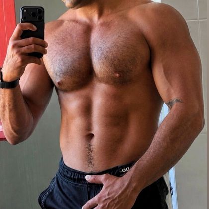 rawarab OnlyFans picture