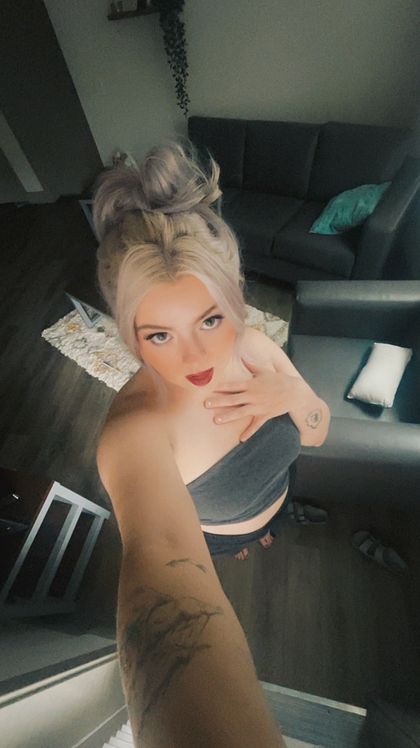 dancingduckie OnlyFans picture