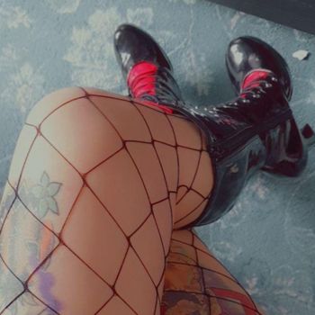 A_Biker_and_babe