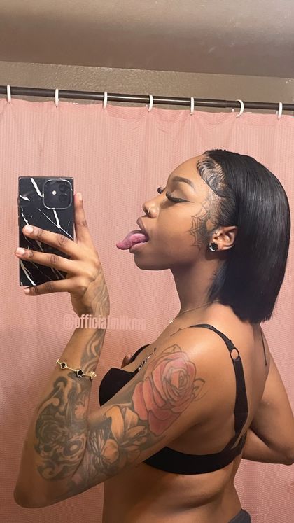 officialmilkma OnlyFans picture