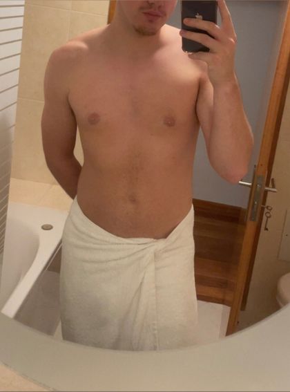 youngshyboyy OnlyFans picture
