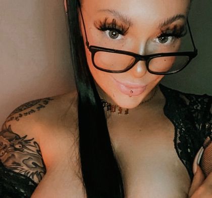 tat.brat OnlyFans picture
