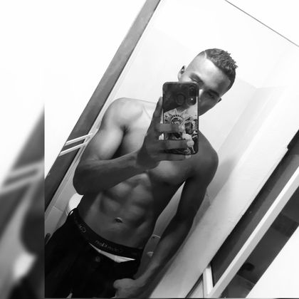 carlos627748 OnlyFans picture