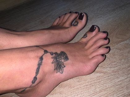 lovelytoes9393 OnlyFans picture