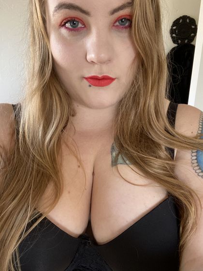 lizzytopaz OnlyFans picture