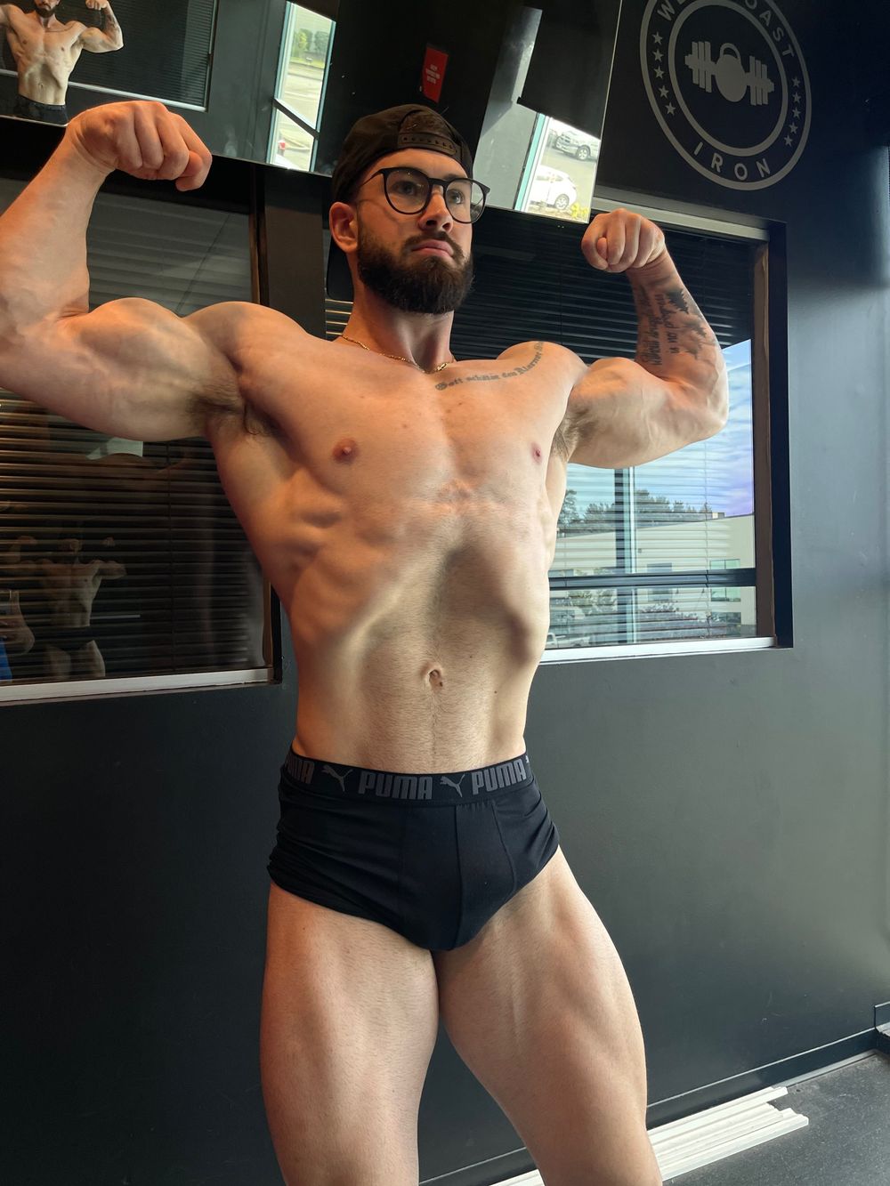 lunchbagletdown OnlyFans profile picture