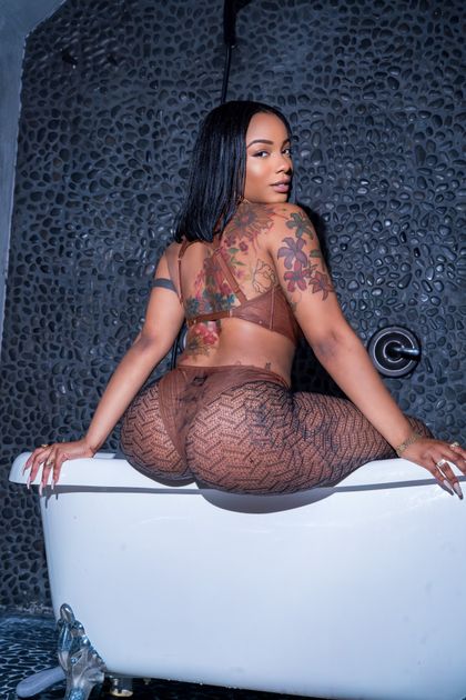 badgalsixfiguresss OnlyFans picture