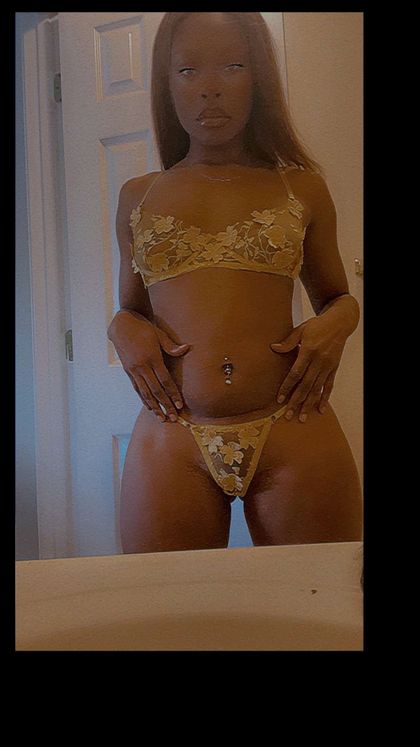 yafavfungirlenticeee OnlyFans picture