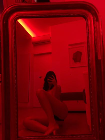 julesjulesninety OnlyFans picture