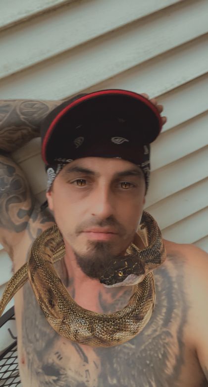 u19038066 OnlyFans picture