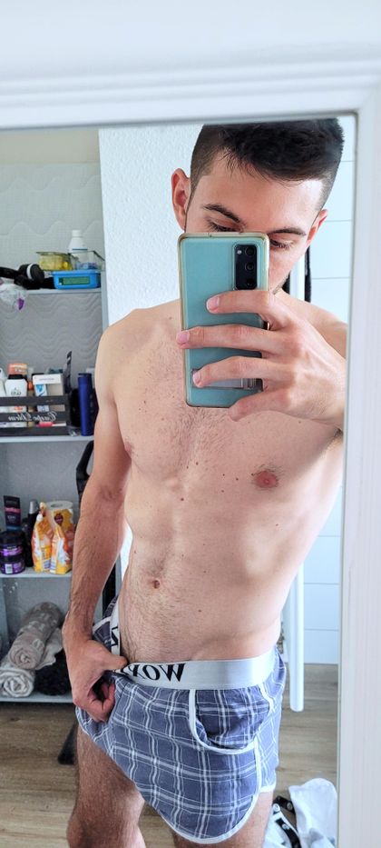 kinkyadrian99 OnlyFans picture