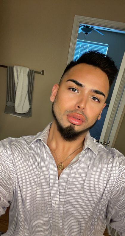 adriangrayadir OnlyFans picture