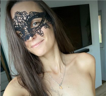 rebeccawifeyfreee OnlyFans picture