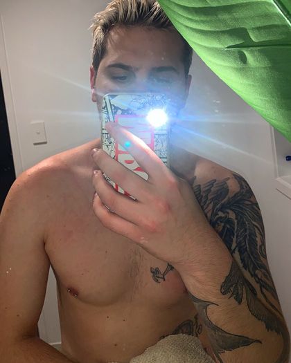 dezzz1995 OnlyFans picture
