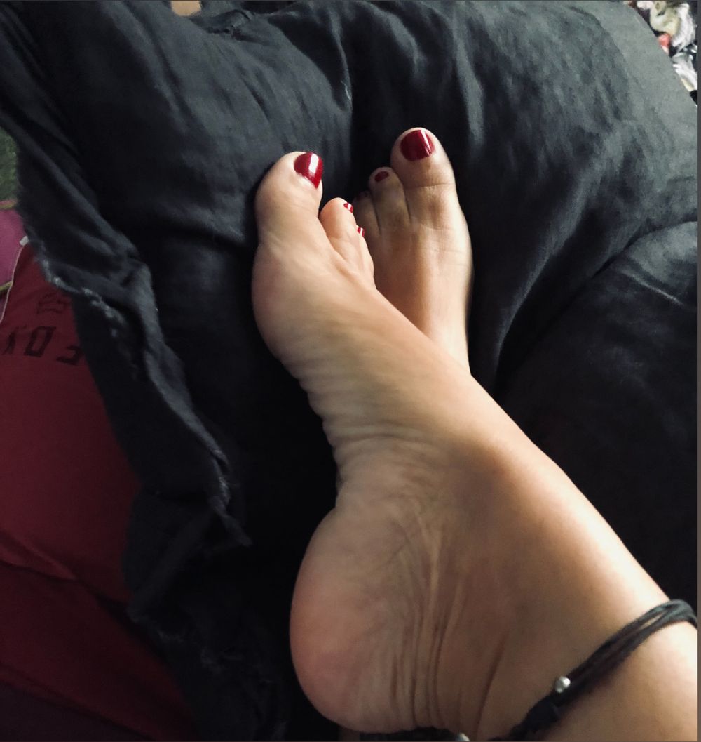 small_natural_feet OnlyFans profile picture