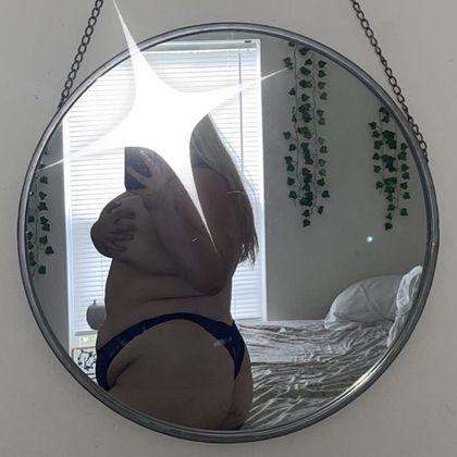 m1ssvivian OnlyFans picture