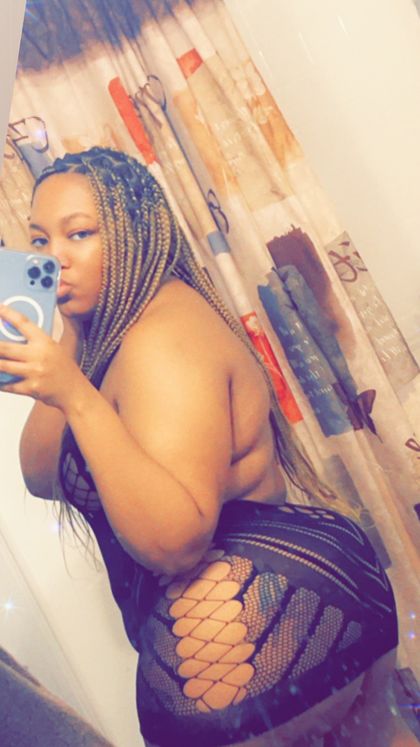 illegaltrina OnlyFans picture