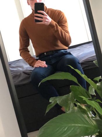 SmallMaleFeet