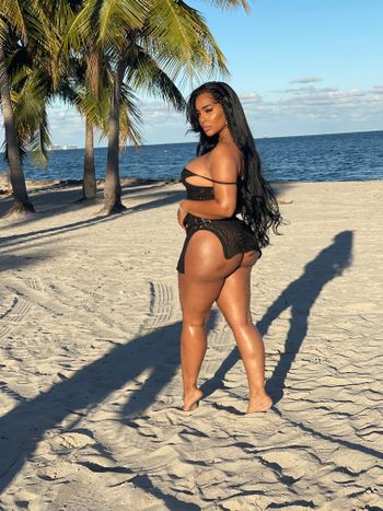 ayishadiaz OnlyFans - Free Trial - Photos - Socials | FansMetrics.com