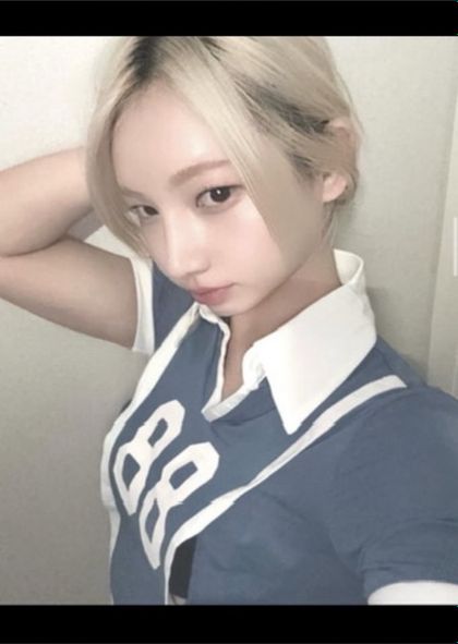 ayoung20 OnlyFans picture