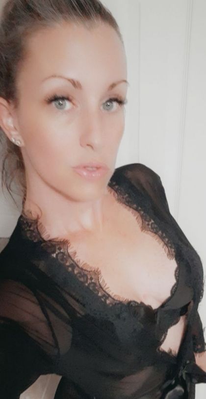 ladybelleblue OnlyFans picture