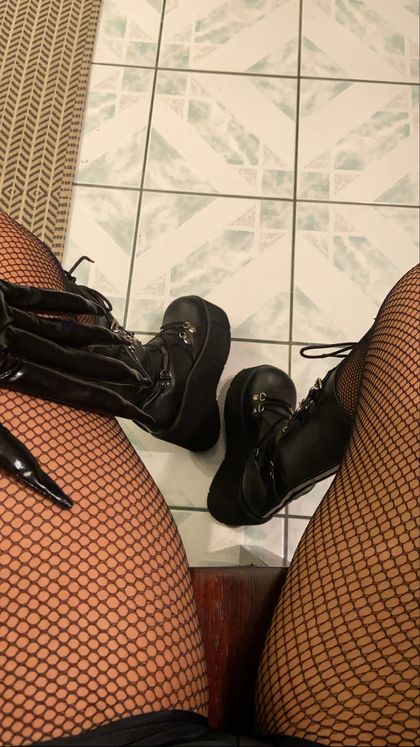 lavenderdemonsemen OnlyFans picture