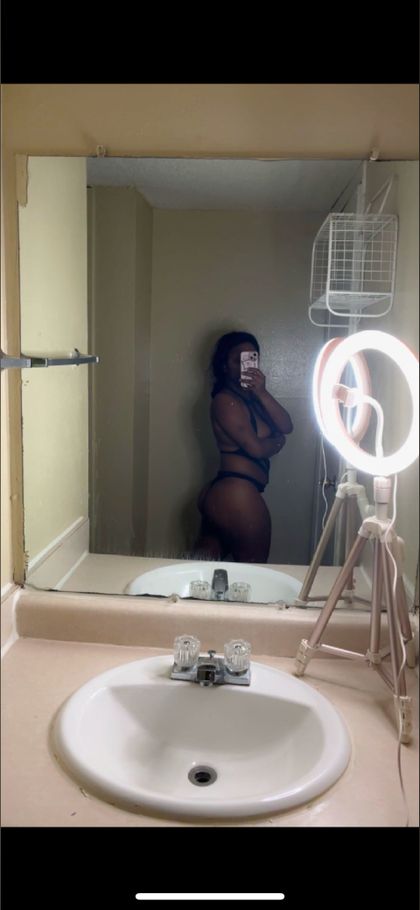 kurvymocha OnlyFans picture