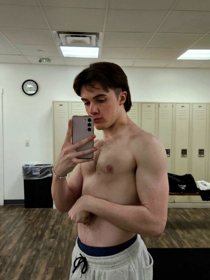 verseboytoy OnlyFans picture
