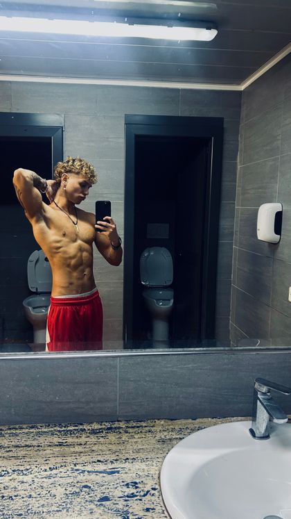 boybebe OnlyFans picture