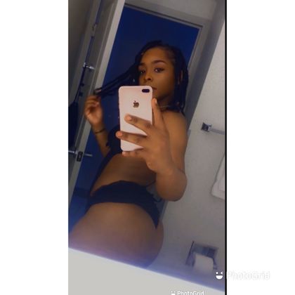 thehennydoll OnlyFans picture