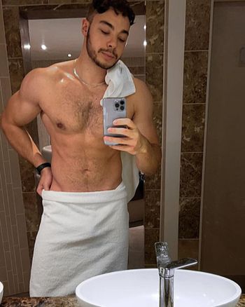 Aesthetic stud