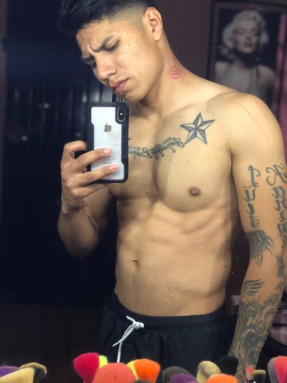 jonathanszr OnlyFans picture