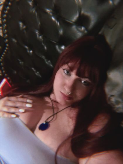ladyoftheleaf420 OnlyFans picture