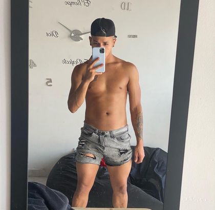 yoximanuelmartz OnlyFans picture