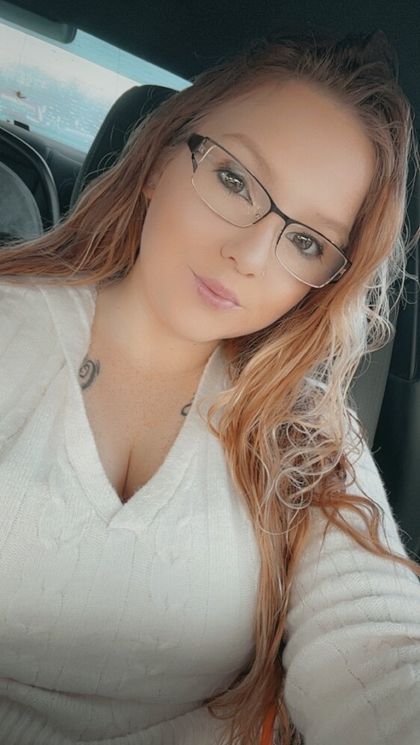 sky-the-thick-ginger_96 OnlyFans picture