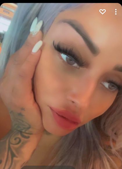 violethazefree OnlyFans picture
