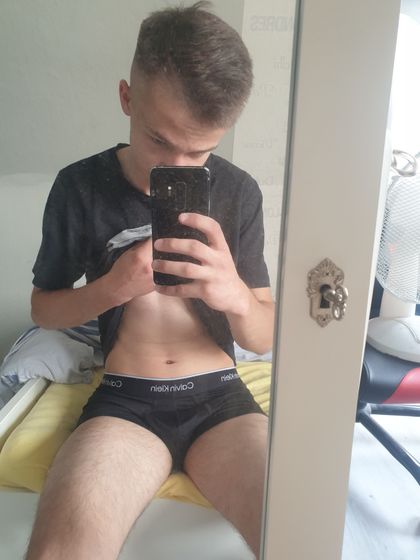 l_e_v_i_n00 OnlyFans picture