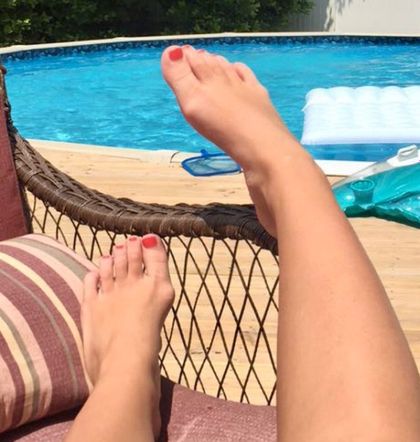 weeklyfeetpictures OnlyFans picture