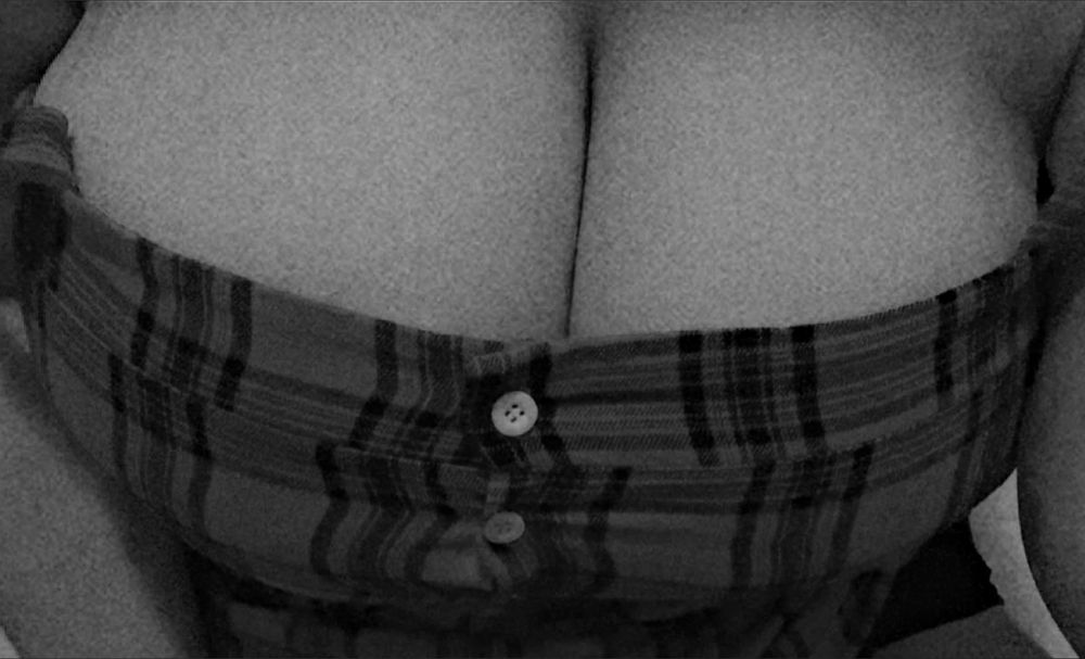 awfully.divine OnlyFans profile picture
