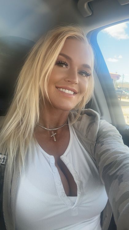 blondebaby27 OnlyFans picture