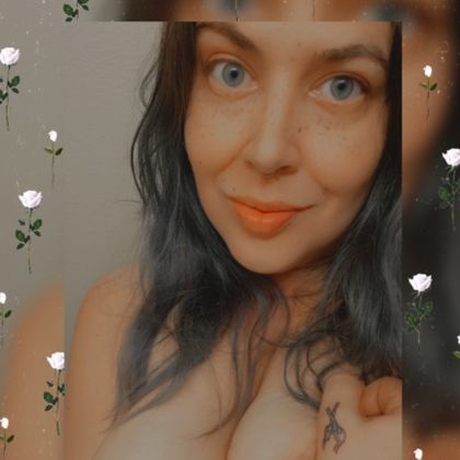 emiliefoxx OnlyFans picture