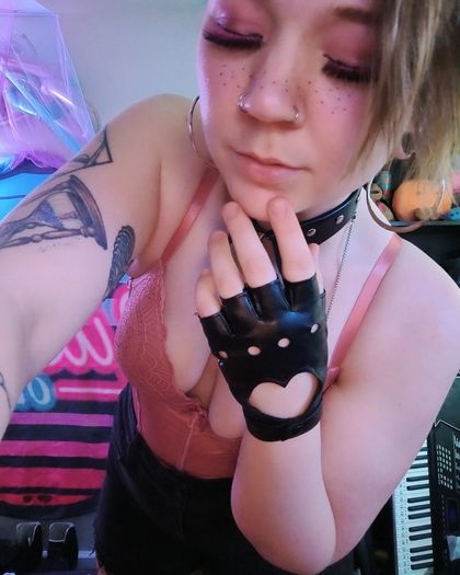 ariadenoirefree OnlyFans picture